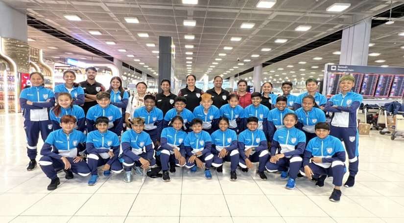 अंडर 17 महिला एशियाई कप : भारत की महिला फुटबॉल टीम क्वालीफायर के लिए थाईलैंड पहुंची 