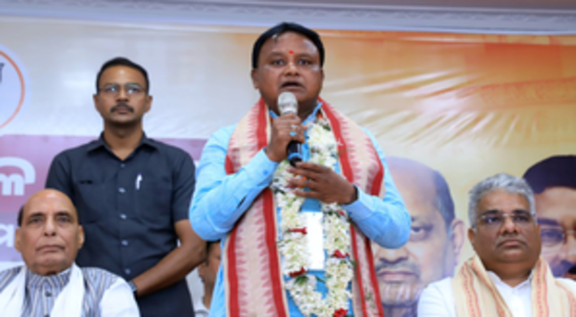 शिक्षक की नौकरी छोड़कर राजनीति चुनी, अब बनेंगे ओडिशा के मुख्यमंत्री