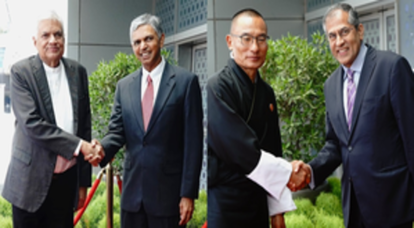 भूटान के पीएम, श्रीलंका के राष्ट्रपति दिल्ली पहुंचे