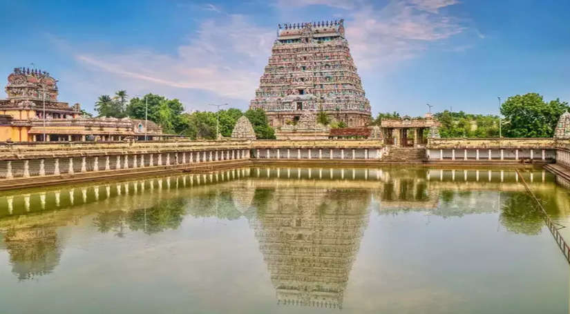 दुनियाभर के ये है सबसे बड़े हिन्दू मंदिर, जहाँ सैलानियों की भीड़ देख आप भी लगा लेंगे यहां की लोकप्रियता का अंदाजा