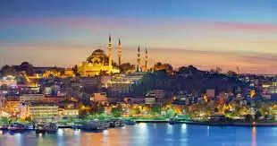 Travel To Turkey: हनीमून पर जाने वाले कपल्स के लिए बेस्ट है 'तुर्की', बिताएं अच्छा क्वालिटी टाइम