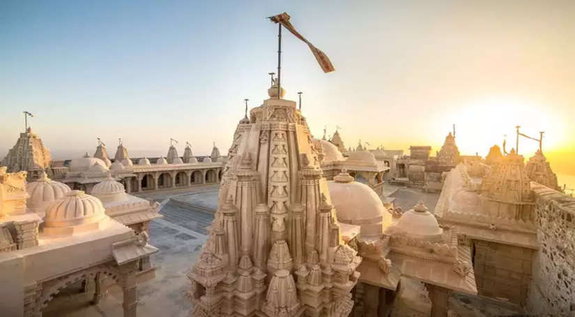 भारत की इस पहाड़ी पर बने हैं 900 मंदिर, मुस्लिम धर्म के लोगों के लिए भी ये जगह है बेहद खास, जानिए क्यों?