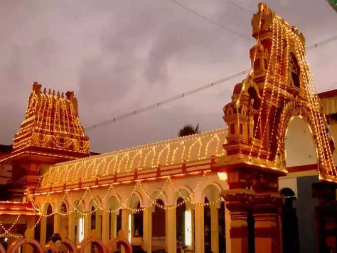 भारत का एक ऐसा मंदिर जहां आठ दिनों तक अंगारों से खेलते हैं लोग, वजह जान दंग रह जाएंगे आप